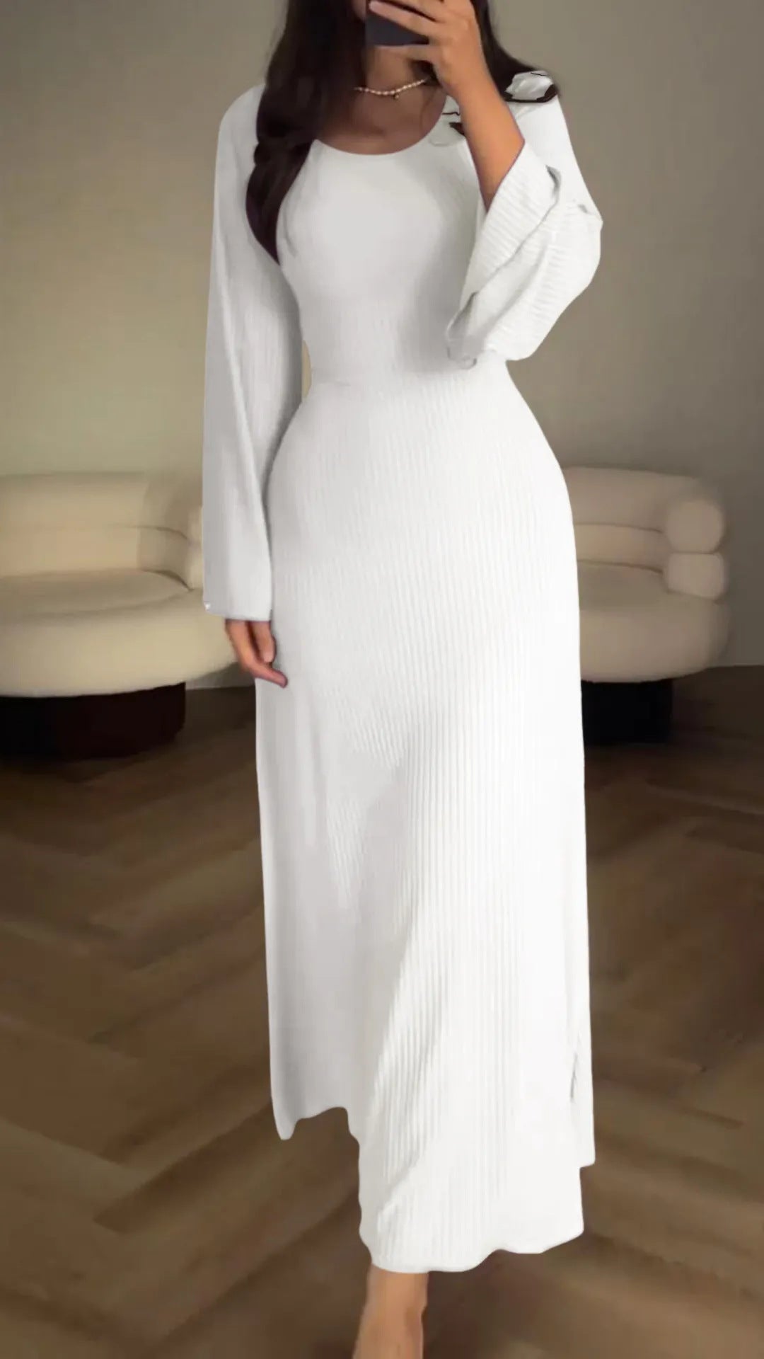 Vestido de malha elegante com cintura com nó